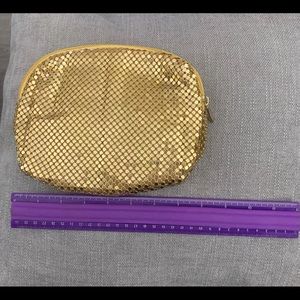 Signature Club A make-up Bag